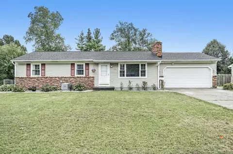 842 Silverleaf St SE, Kentwood, MI 49508