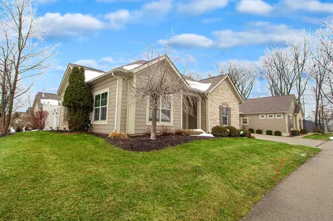958 Bridge Crest Dr SE, Ada, MI 49301 photo 2
