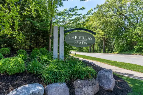 958 Bridge Crest Dr SE, Ada, MI 49301 photo 5