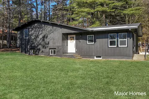 3233 13 Mile Rd NE, Rockford, MI 49341