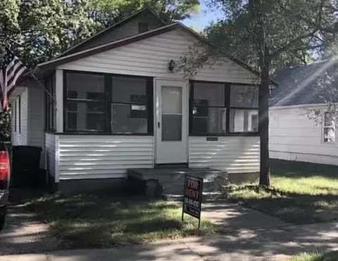 1230 Calvin Ave, Muskegon, MI 49442