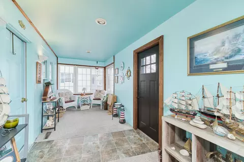 Entry Way - 271 7th St, Manistee, MI 49660 photo 1 of 1