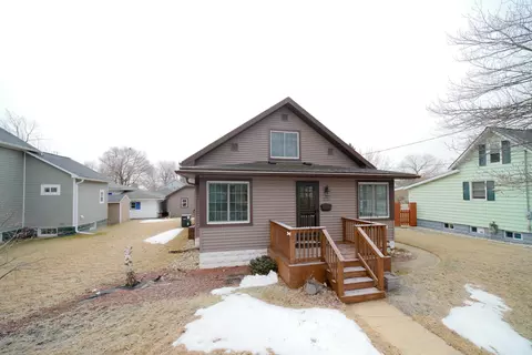 Exterior - 271 7th St, Manistee, MI 49660 photo 7 of 12