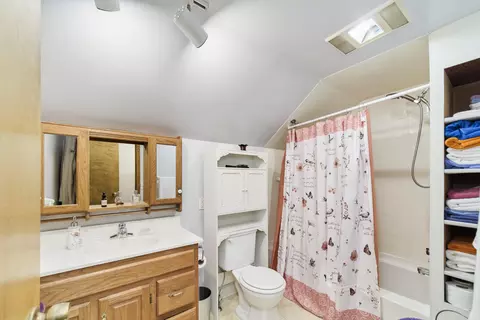 Bath - 271 7th St, Manistee, MI 49660 photo 4 of 5