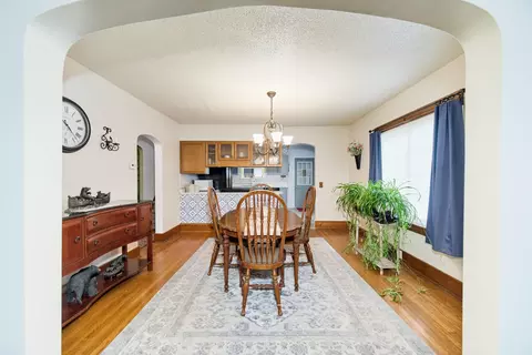 Dining - 271 7th St, Manistee, MI 49660 photo 2 of 4
