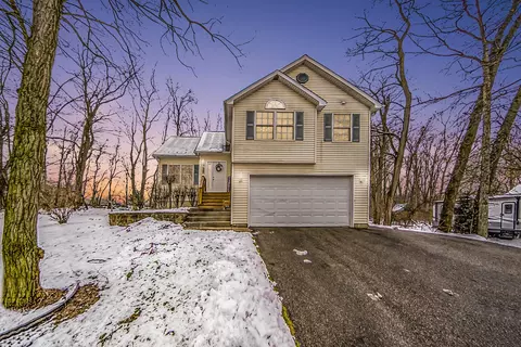 2018 Elwood Blvd, Spring Arbor, MI 49283