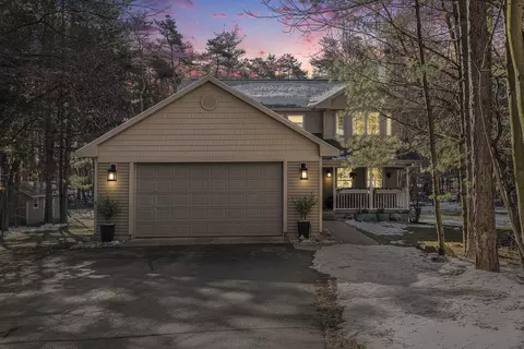 622 Cedar Pines Dr NE, Sparta, MI 49345