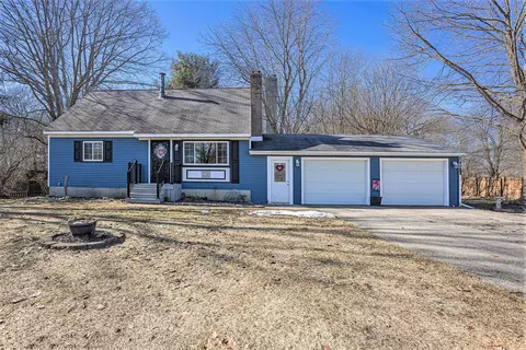 4160 Janet Dr, Dorr, MI 49323