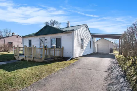 1996 Baldwin Dr, Niles, MI 49120
