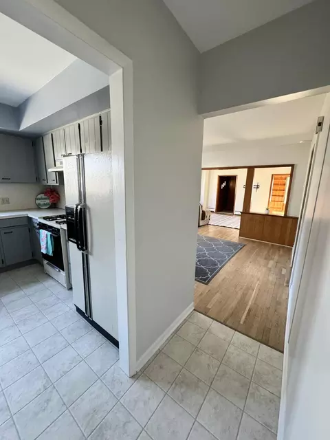 Kitchen - 206 N Baldwin St, Whitehall, MI 49461 photo 4 of 4