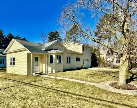Exterior - 206 N Baldwin St, Whitehall, MI 49461 photo 6 of 17