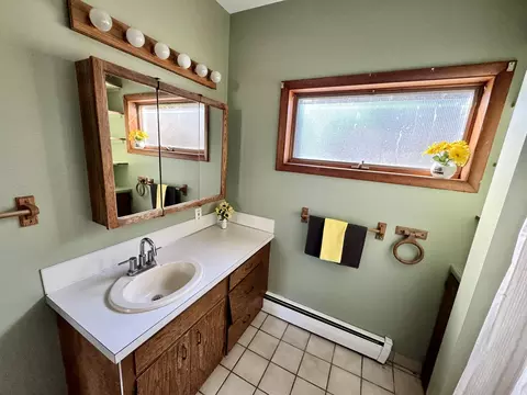Bath - 206 N Baldwin St, Whitehall, MI 49461 photo 2 of 7