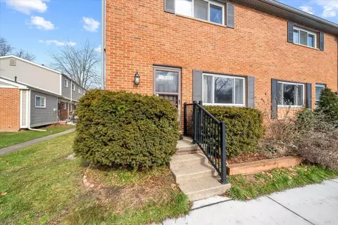 3358 Williamsburg Rd, Ann Arbor, MI 48108