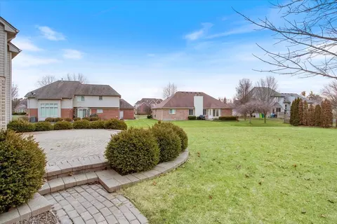 Exterior - 47615 Beacon Square Dr, Macomb, MI 48044 photo 6 of 6