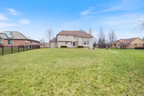 Exterior - 47615 Beacon Square Dr, Macomb, MI 48044 photo 5 of 6