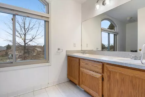 Bath - 47615 Beacon Square Dr, Macomb, MI 48044 photo 4 of 6