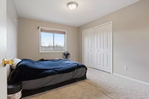 Bedroom - 47615 Beacon Square Dr, Macomb, MI 48044 photo 3 of 7
