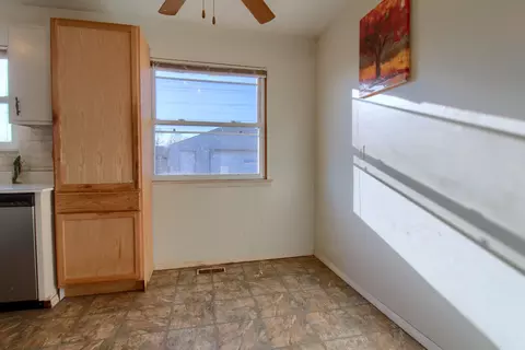 9792 Jackson St, Van Buren Twp, MI 48111 photo 13