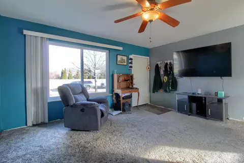 9792 Jackson St, Van Buren Twp, MI 48111 photo 6