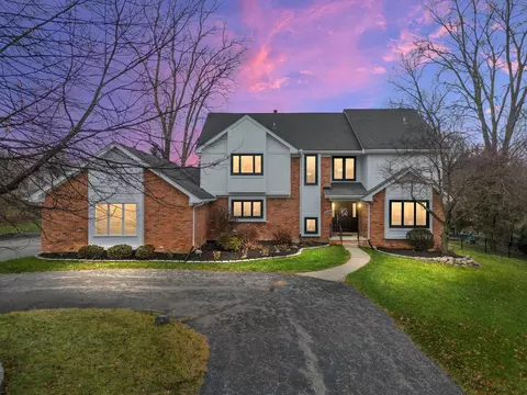 2942 Ambassador Ct, West Bloomfield, MI 48322