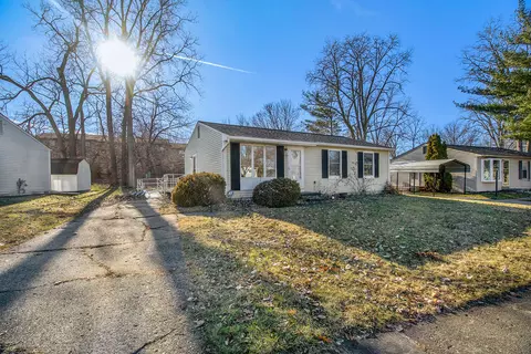 5 Blain Ct, Ann Arbor, MI 48108