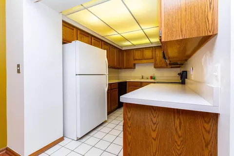 635 S Crooks Rd, Clawson, MI 48017 photo 17