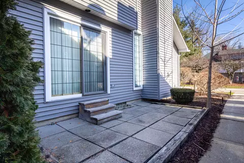 635 S Crooks Rd, Clawson, MI 48017 photo 7