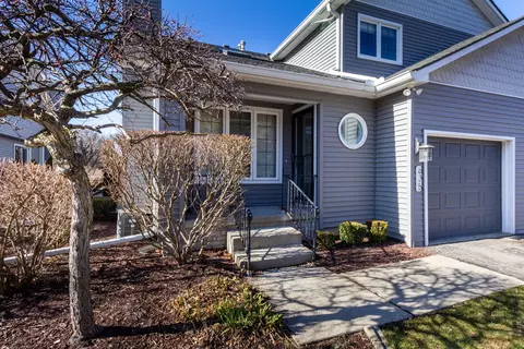 635 S Crooks Rd, Clawson, MI 48017 photo 4