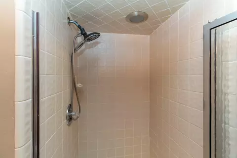 635 S Crooks Rd, Clawson, MI 48017 photo 24