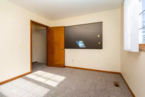 635 S Crooks Rd, Clawson, MI 48017 photo 22
