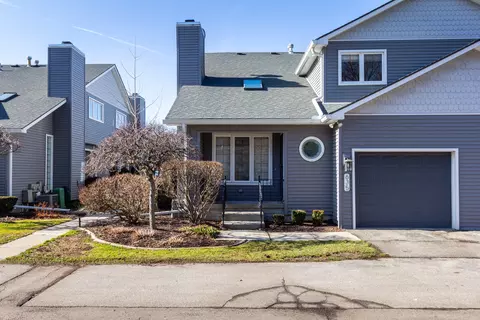 635 S Crooks Rd, Clawson, MI 48017