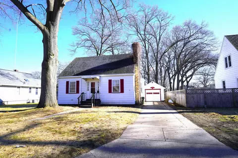 2268 Meurer Ct, Muskegon, MI 49441