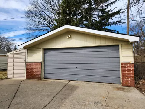 Exterior - 34474 John St, Wayne, MI 48184 photo 5 of 5