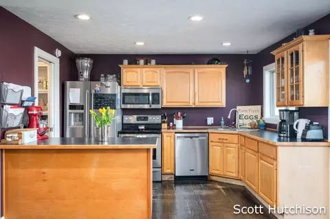 Kitchen - 5486 W Briggs Rd, Stanton, MI 48888 photo 3 of 4
