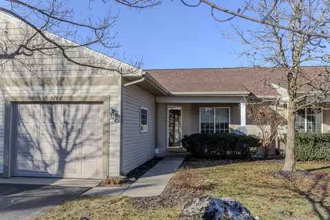 2654 Cascade Place Dr, Grand Rapids, MI 49546