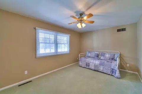 Bedroom - 5038 Brookside Dr, Jackson, MI 49203 photo 8 of 12