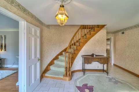 Entry Way - 5038 Brookside Dr, Jackson, MI 49203 photo 1 of 3