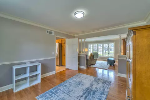 Living - 5038 Brookside Dr, Jackson, MI 49203 photo 3 of 7