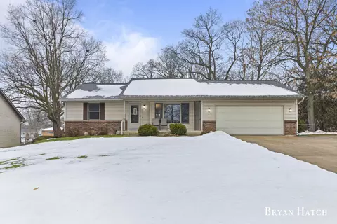 2323 Cornelia Ct NW, Grand Rapids, MI 49544