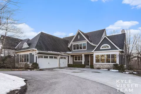 5788 Manchester Hills Dr SE, Grand Rapids, MI 49546