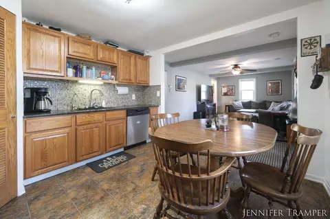 8034 Oak Ln NE, Cedar Springs, MI 49319 photo 13