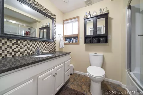 8034 Oak Ln NE, Cedar Springs, MI 49319 photo 17
