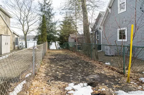 8034 Oak Ln NE, Cedar Springs, MI 49319 photo 32