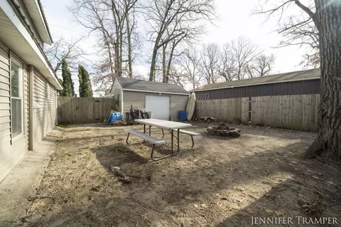 8034 Oak Ln NE, Cedar Springs, MI 49319 photo 26