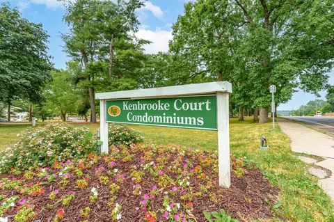 3533 Kenbrooke Ct, Kalamazoo, MI 49006