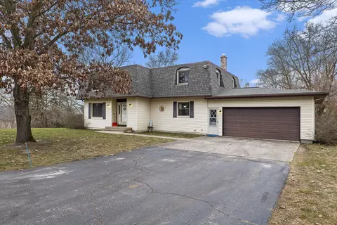 4918 Chauncey Dr NE, Belmont, MI 49306