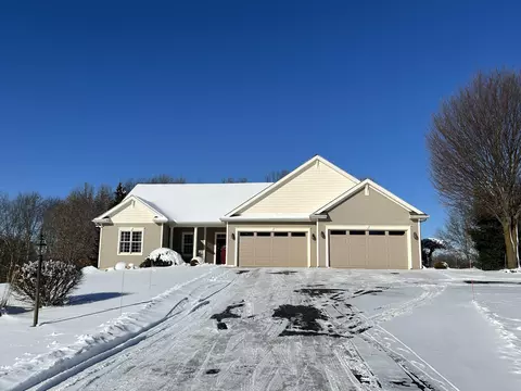 1860 Westbourne Ct, Chelsea, MI 48118
