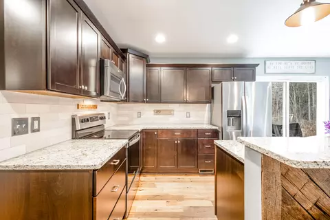 Kitchen - 8727 Willow Rd, Willis, MI 48191 photo 3 of 5