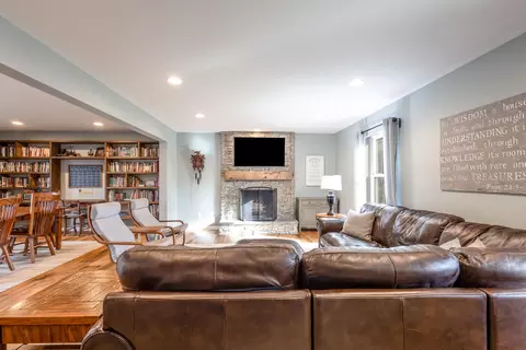 Living - 8727 Willow Rd, Willis, MI 48191 photo 2 of 6