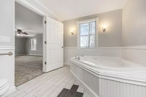 Bath - 5371 Lakeshore Rd, Deckerville, MI 48427 photo 2 of 3